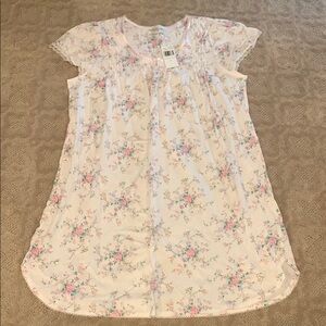 Miss Elaine NWT PLUS SIZE floral nightgown - size 1X